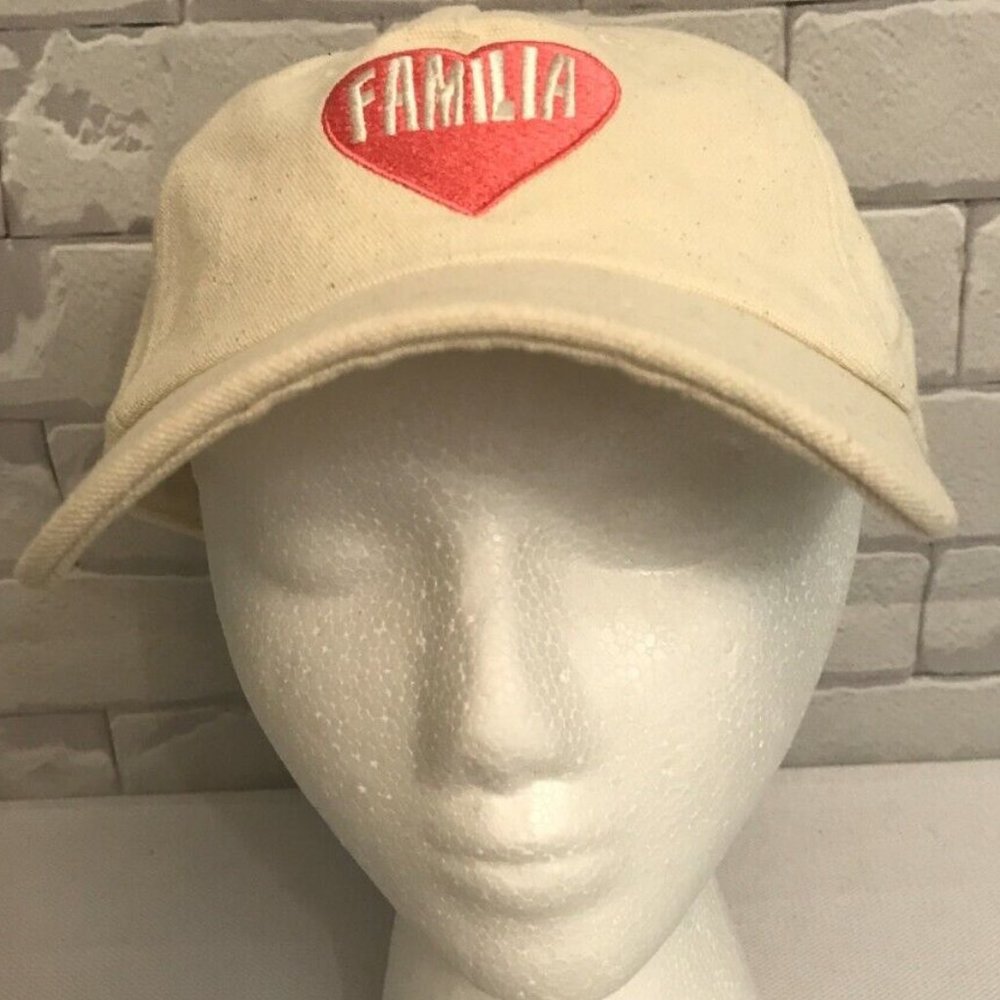 COPY - Más Que Familia Women's Ball Cap